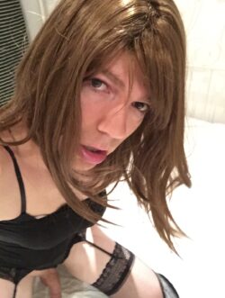 WHO likes to expose me