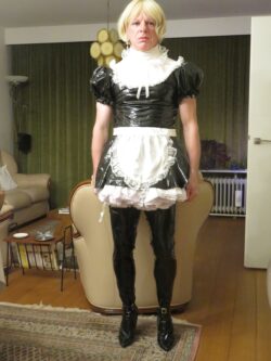 Sissy maid Patricia