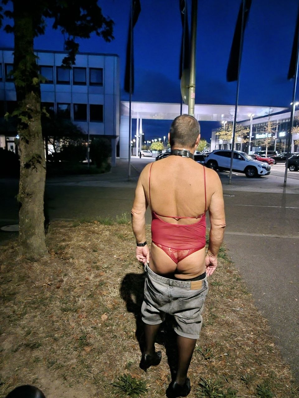 Outdoor Sissy