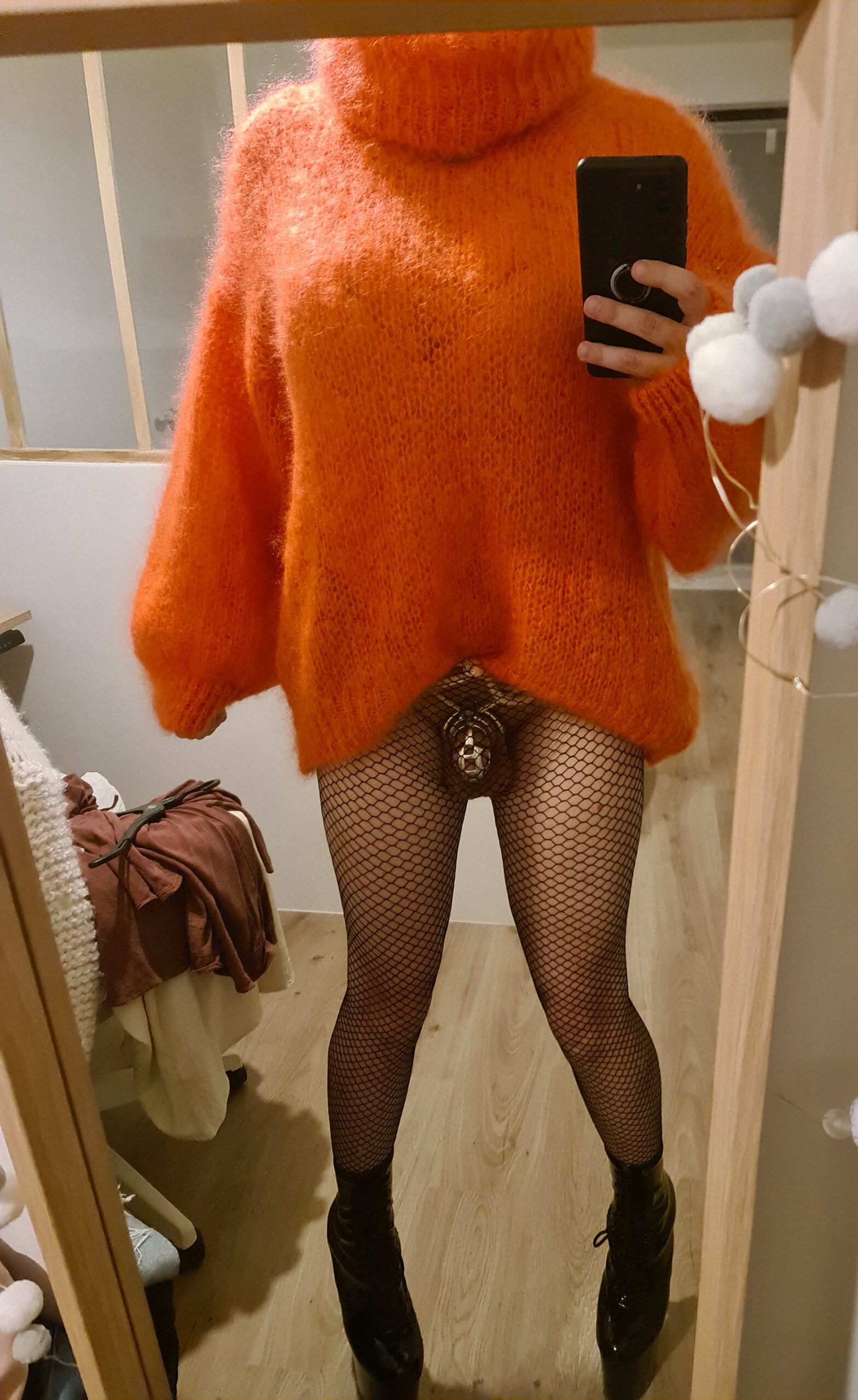 Emma mohair sissy