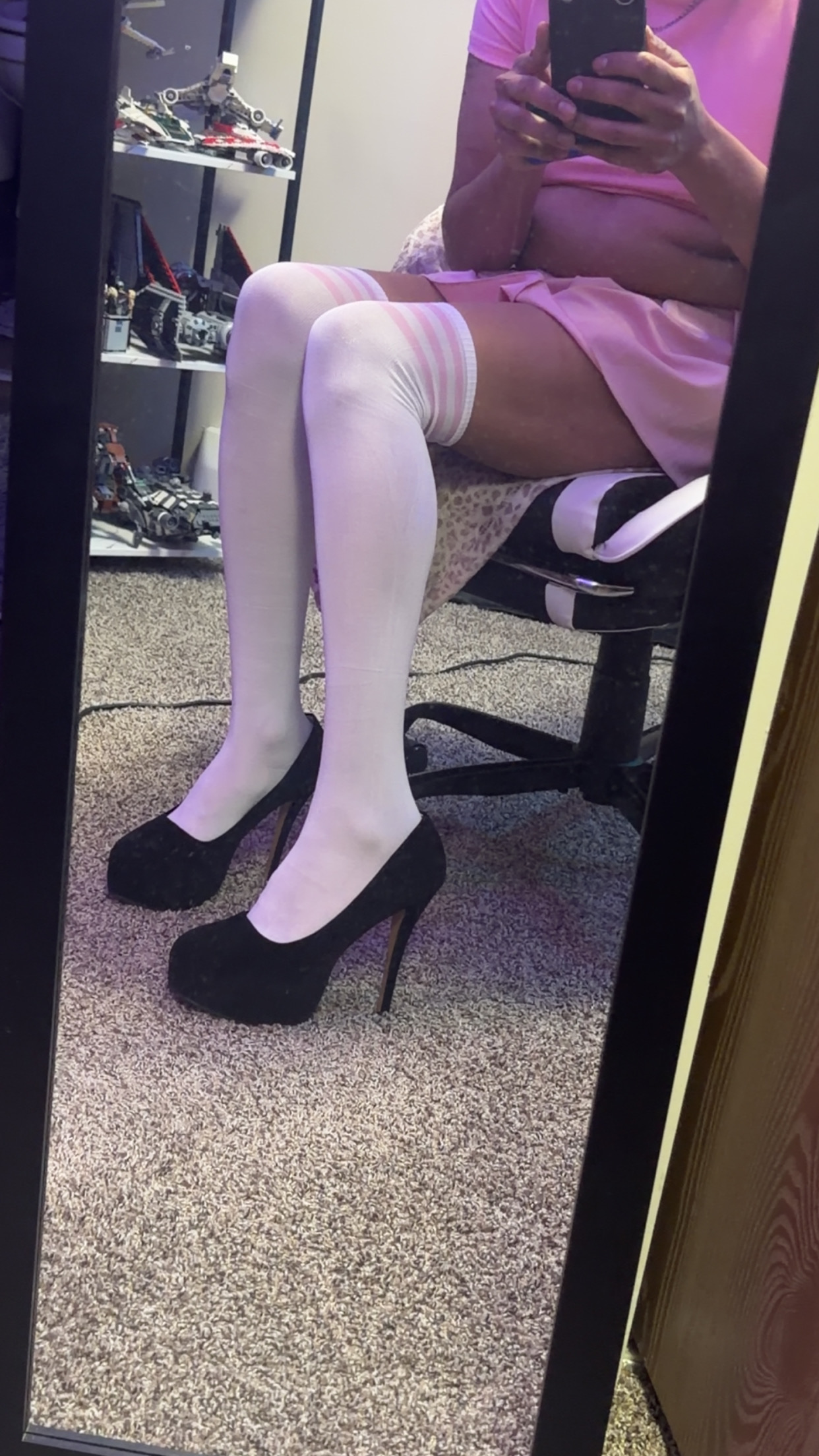 Send me anon texts!!! Sissy Tyler