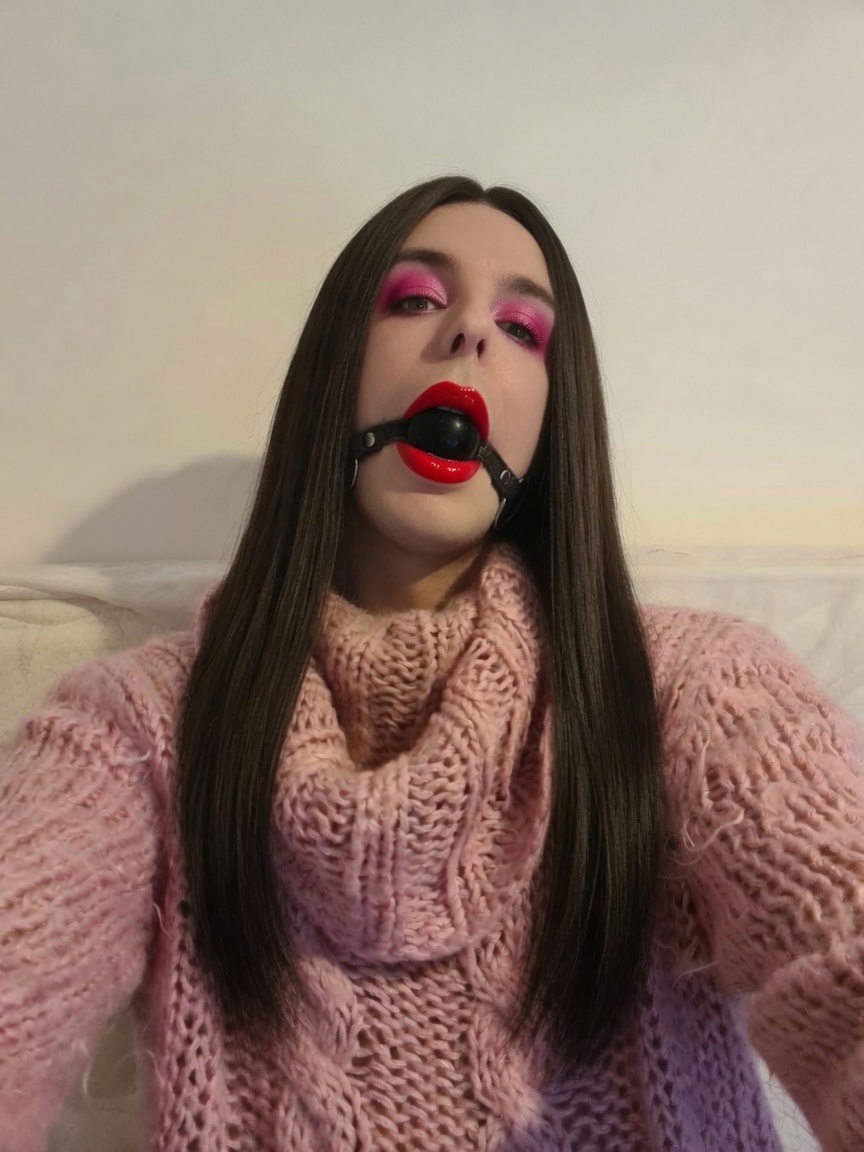 Emma mohair sissy