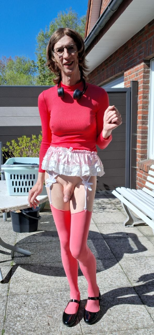 share and expose to humilate me plz…