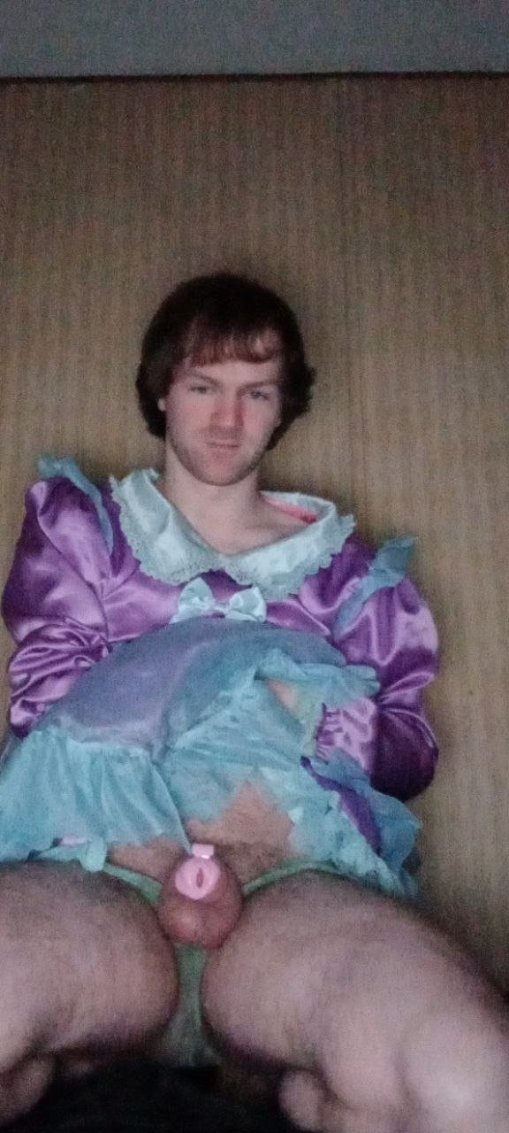 ~ sissy exposing